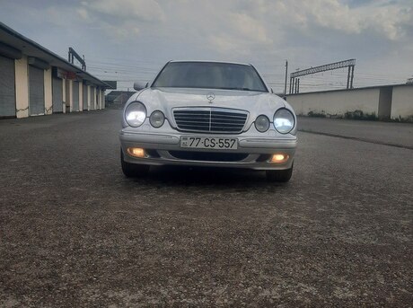 Mercedes E 220 d 2000