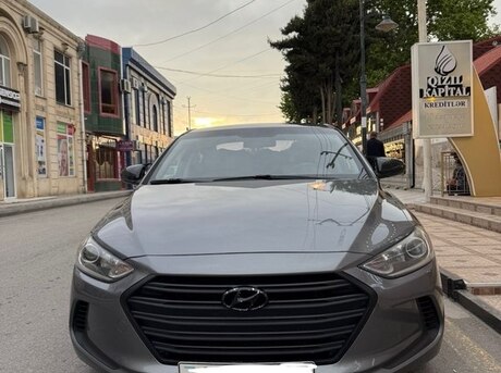 Hyundai Elantra 2017