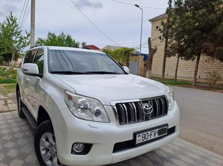 Toyota Land Cruiser Prado 2013