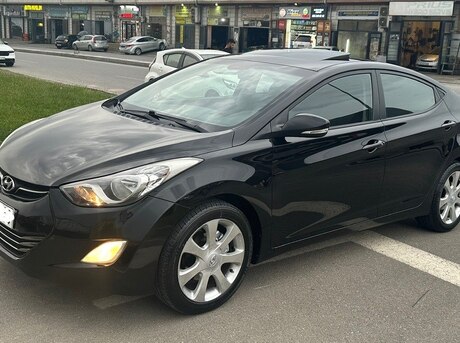 Hyundai Elantra 2012