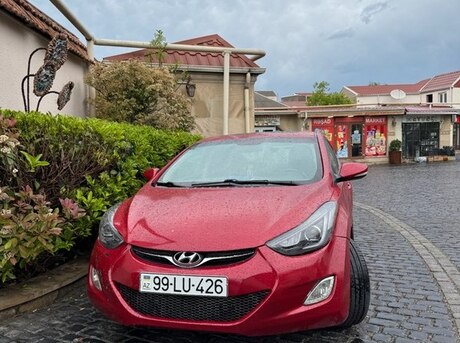 Hyundai Elantra 2012