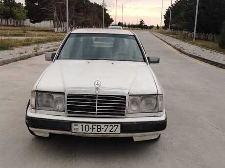 Mercedes E 230 1990