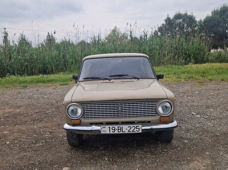 LADA (VAZ) 21011 1985