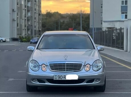 Mercedes E 240 2003