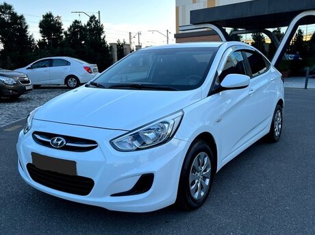 Hyundai Accent 2015