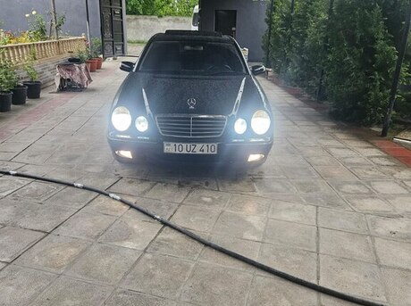Mercedes E 240 2001