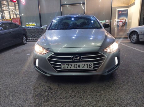 Hyundai Elantra 2016