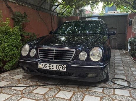 Mercedes E 270 2000