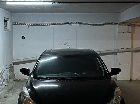 Hyundai Elantra 2012