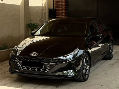 Hyundai Elantra 2022