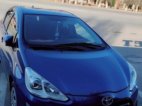 Toyota Aqua 2015