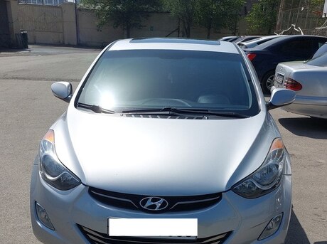 Hyundai Elantra 2012