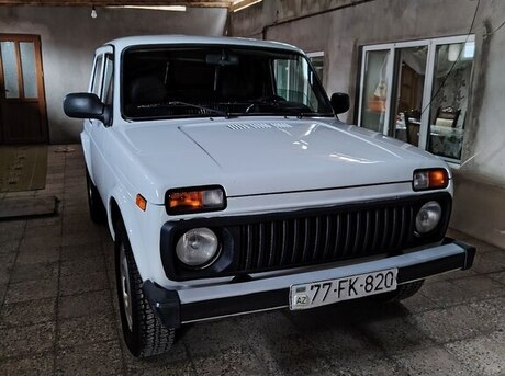 LADA (VAZ) Niva 2015