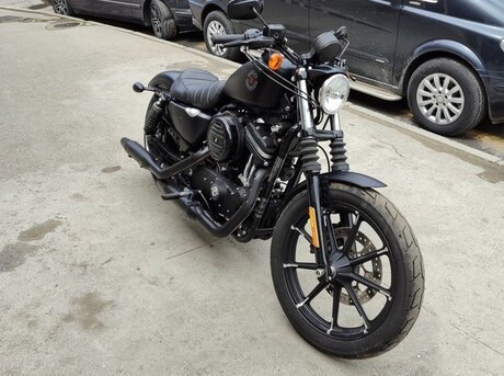 Harley-Davidson XL883N Sportster Iron 883