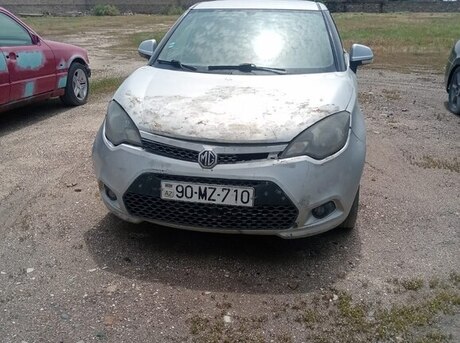 MG 3 2011
