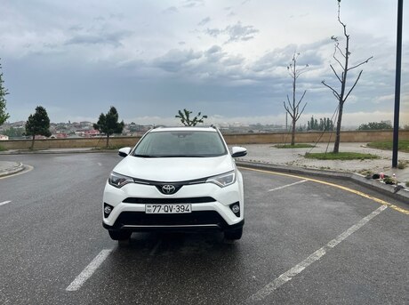 Toyota RAV4 2017