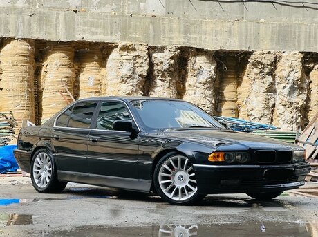 BMW 730 2000
