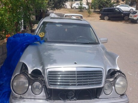 Mercedes E 240 1998