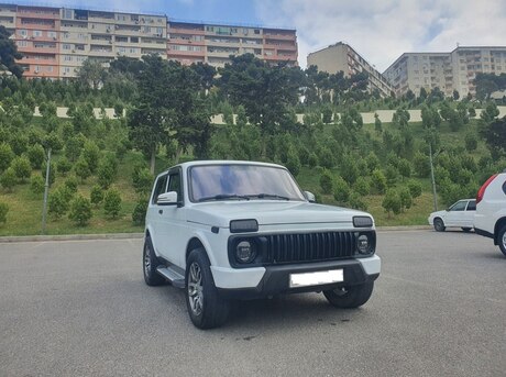 LADA (VAZ) Niva 2015