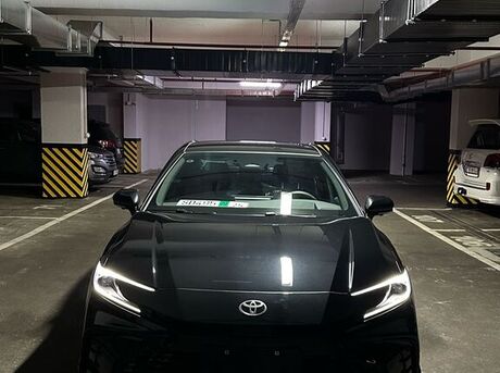 Toyota Camry 2025