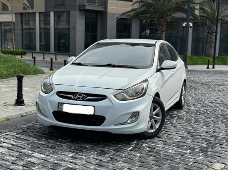 Hyundai Accent 2012