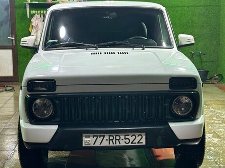 LADA (VAZ) Niva 2015