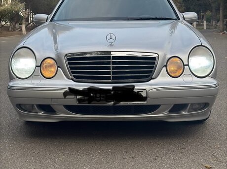 Mercedes E 240 2001
