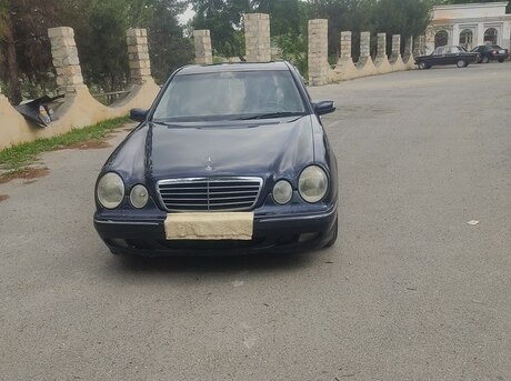 Mercedes E 240 2001