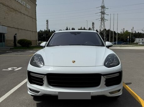 Porsche Cayenne GTS 2015