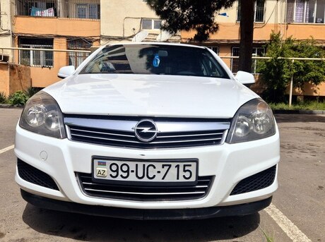 Opel Astra 2010