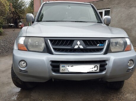 Mitsubishi Pajero 2005
