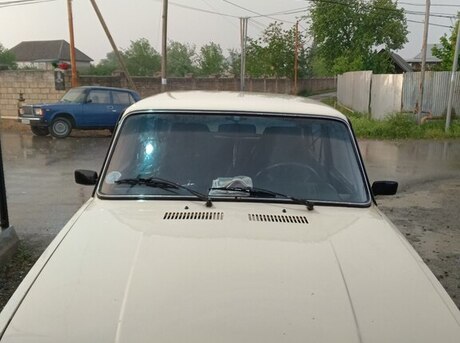 LADA (VAZ) 2107 2000