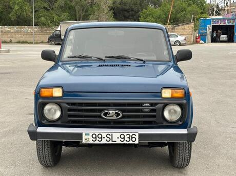 LADA (VAZ) Niva 2000
