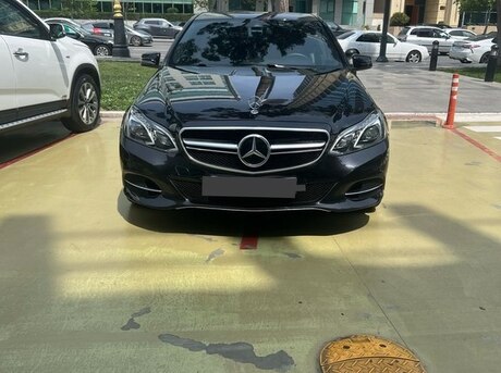 Mercedes E 220 2015