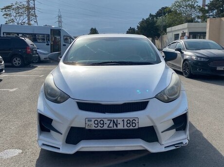 Hyundai Elantra 2013