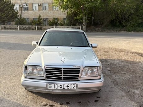 Mercedes E 300 d 1995