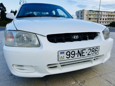 Hyundai Accent 2001