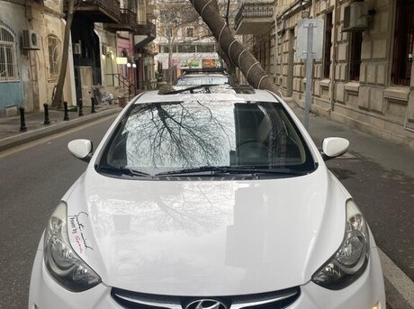Hyundai Elantra 2013