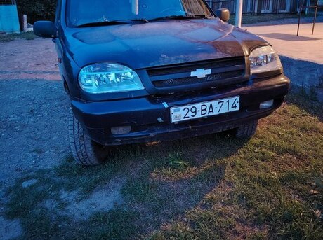 Chevrolet Niva 2004