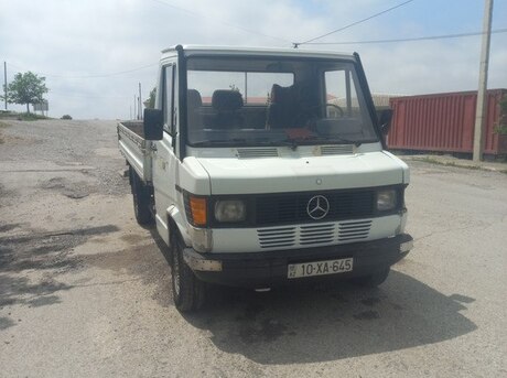 Mercedes 410 D 1989