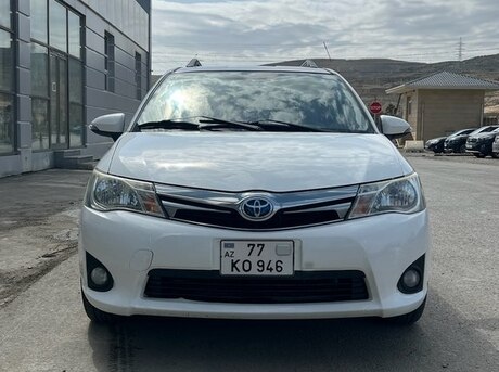 Toyota Corolla Fielder 2014