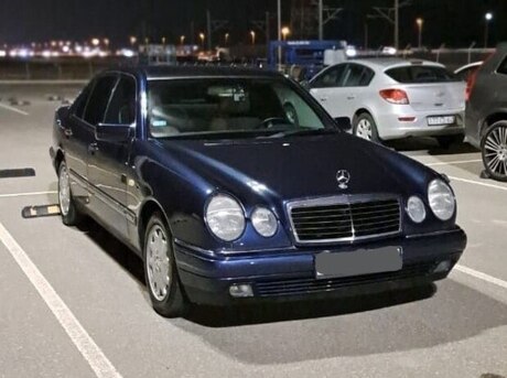 Mercedes E 280
