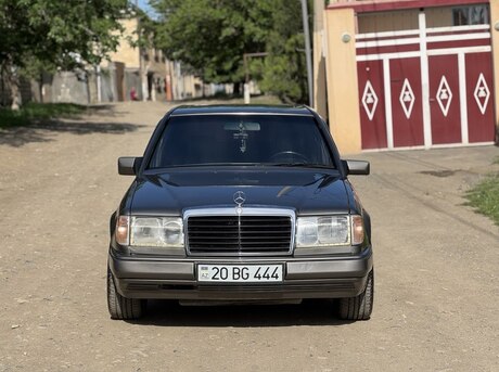 Mercedes E 220 1988