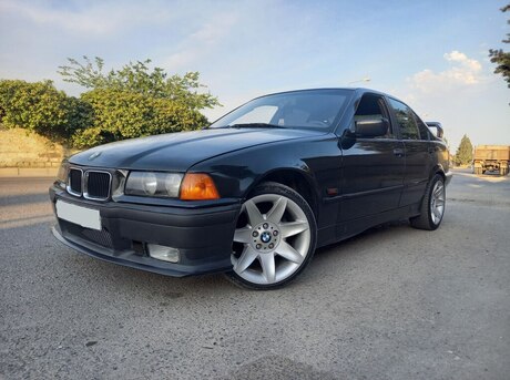 BMW 318 1992