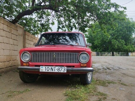 LADA (VAZ) 21011 1983