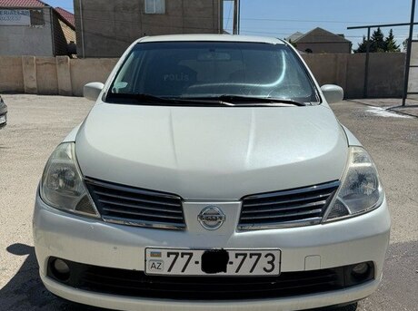 Nissan Tiida 2008