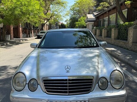 Mercedes E 270 2000
