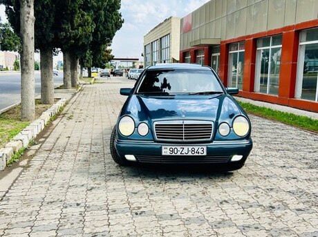 Mercedes E 240 1999