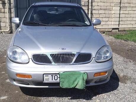 Daewoo Leganza 2001