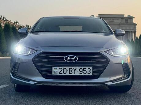 Hyundai Elantra 2017